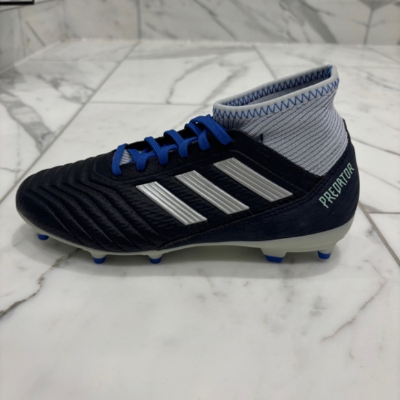 New In Box: Adidas Predator 18.3 Firm Ground Womens Cleats Size 5US Blue/Silver - Picture 5 of 8